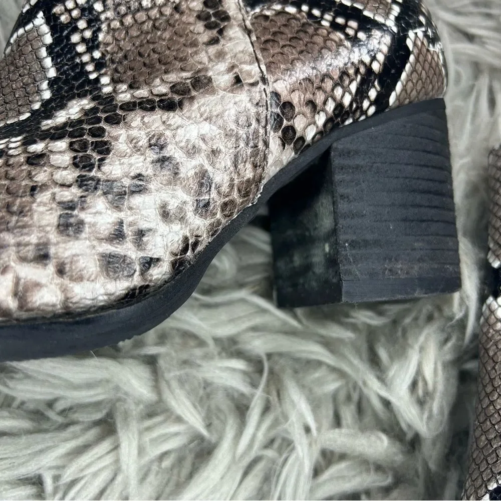 Blondo Waterproof leather snake print block heel ankle boots women’s size 6.5